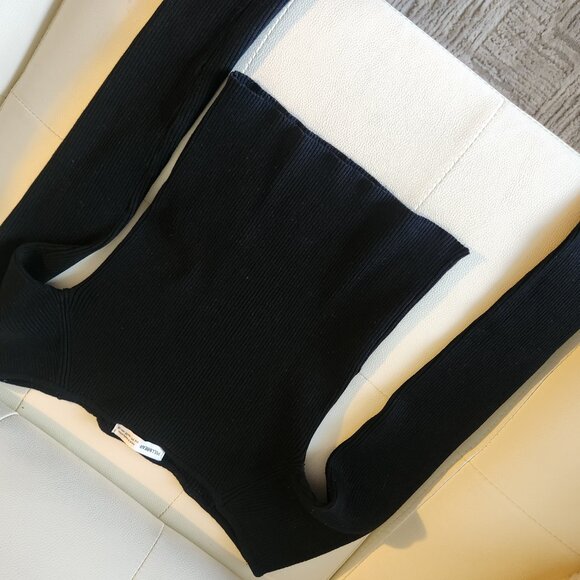 Black Top - Picture 2 of 2